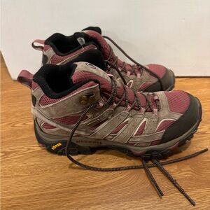 Merrell Women's Moab 2 Mid Waterproof Hiking Boot